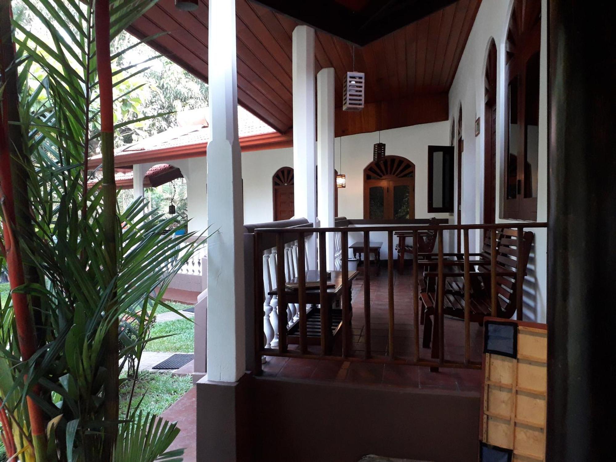 Goyambokka Guesthouse Tangalle Exterior photo