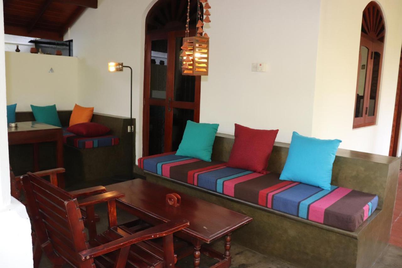 Goyambokka Guesthouse Tangalle Exterior photo