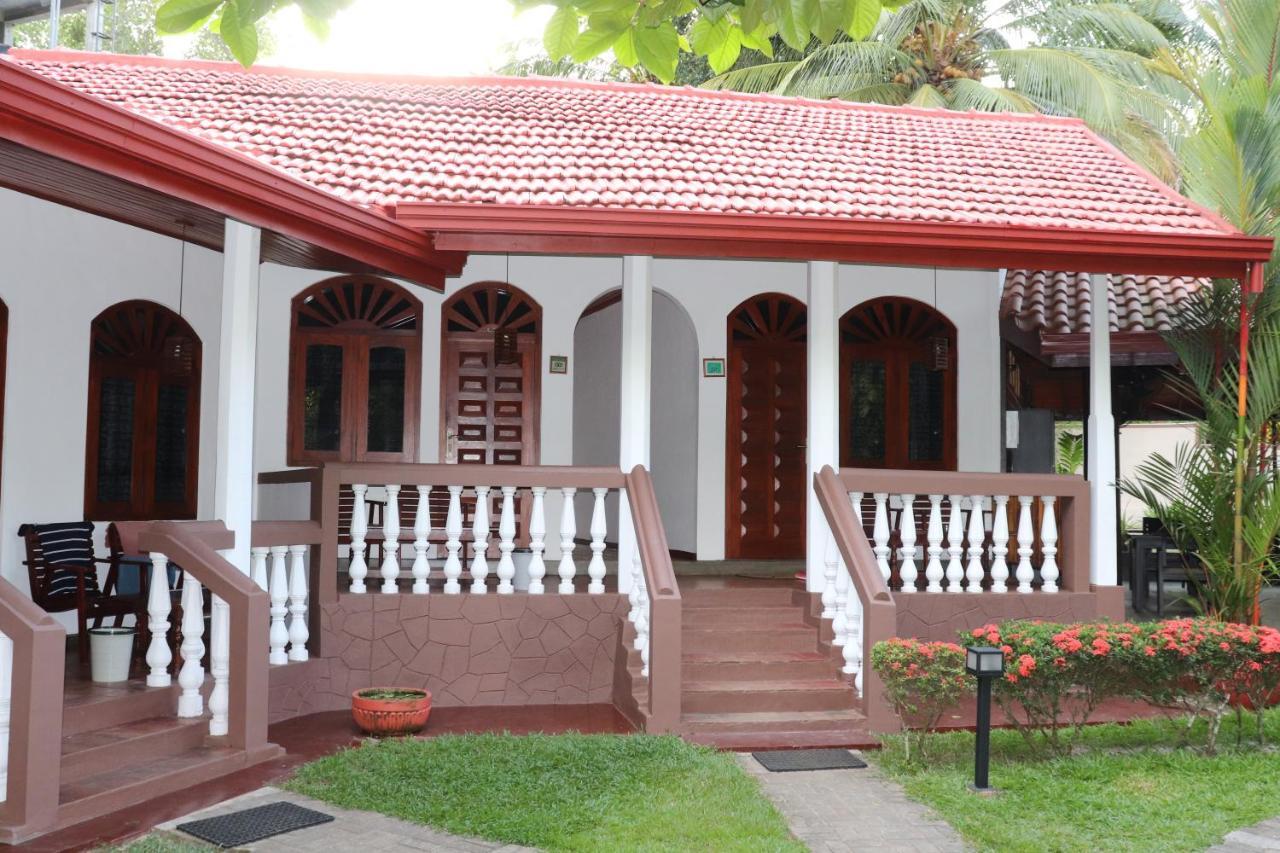 Goyambokka Guesthouse Tangalle Exterior photo